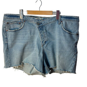 Abercrombie & Fitch High Rise The Dad Short Denim Shorts size 20